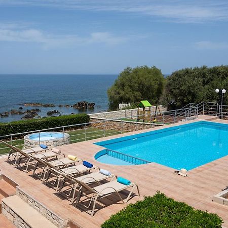 Beachfront Family Villa Katerina With Private Pool, Playground, Bbq & Amazing Sea Views! Petres  Zewnętrze zdjęcie