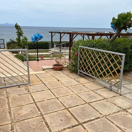 Beachfront Family Villa Katerina With Private Pool, Playground, Bbq & Amazing Sea Views! Petres  Zewnętrze zdjęcie