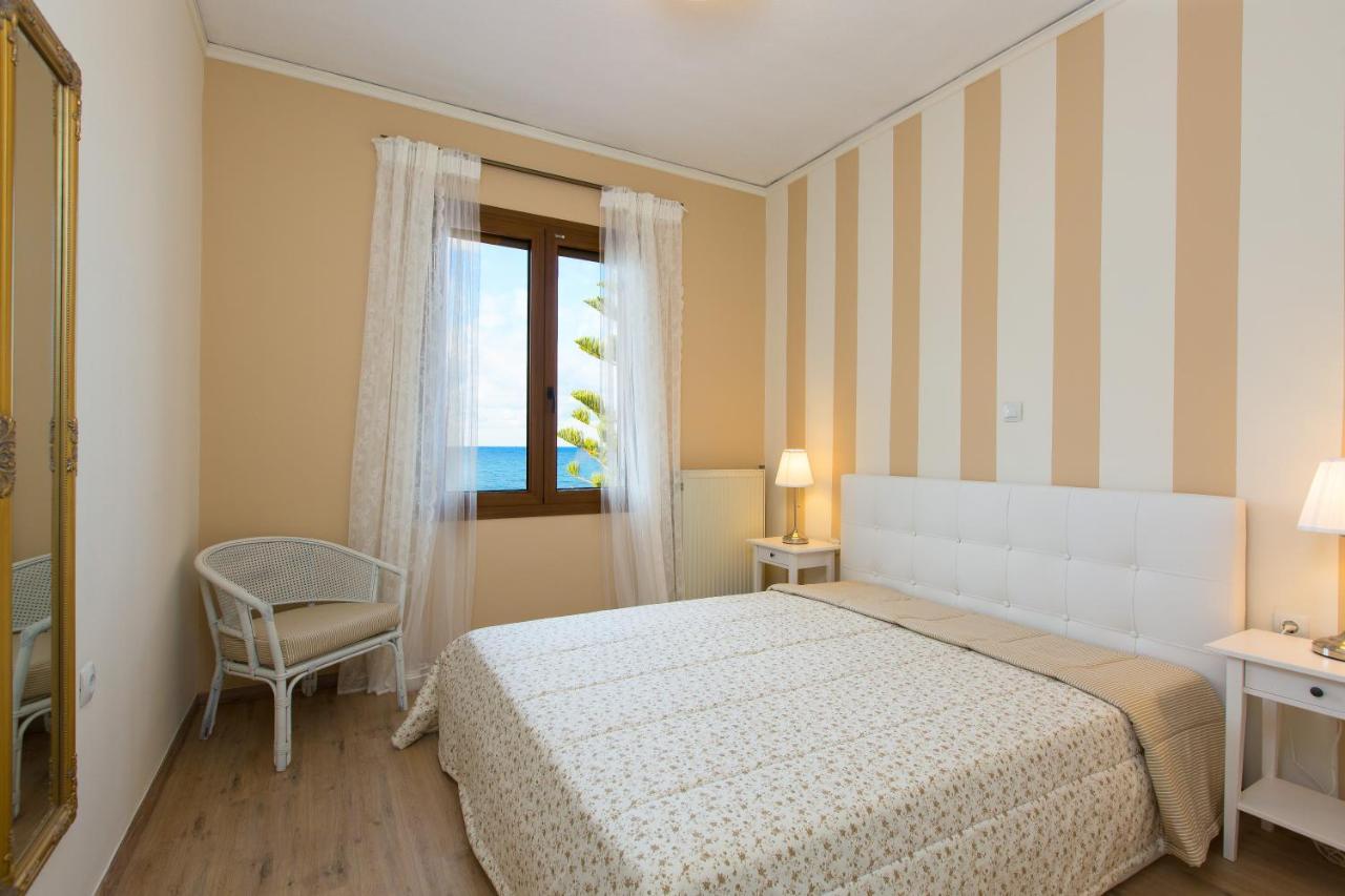 Beachfront Family Villa Katerina With Private Pool, Playground, Bbq & Amazing Sea Views! Petres  Zewnętrze zdjęcie