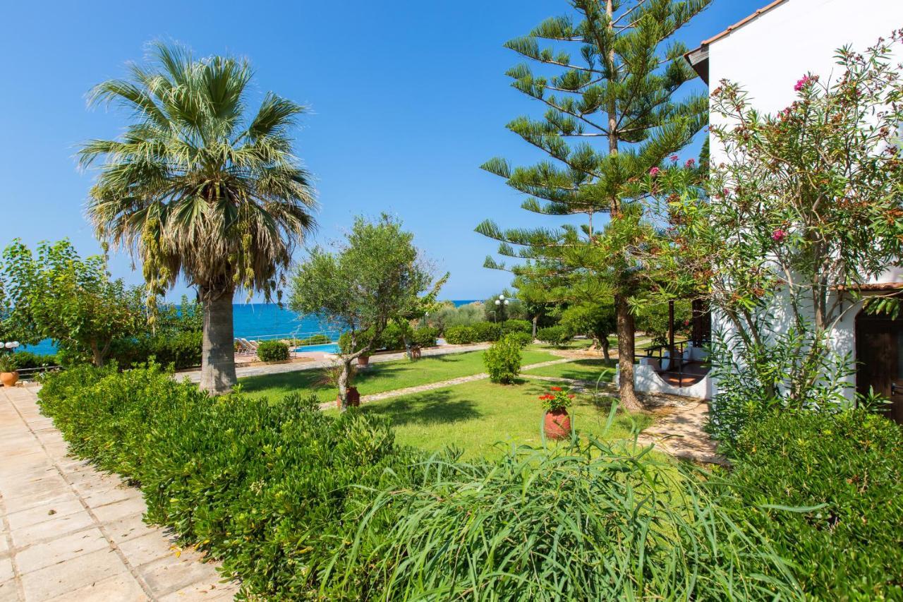 Beachfront Family Villa Katerina With Private Pool, Playground, Bbq & Amazing Sea Views! Petres  Zewnętrze zdjęcie