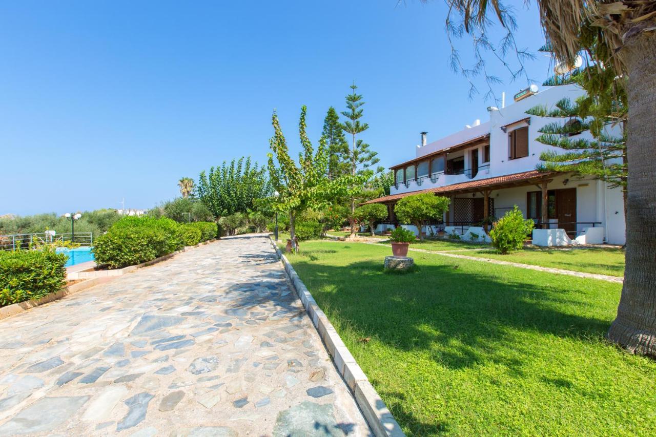 Beachfront Family Villa Katerina With Private Pool, Playground, Bbq & Amazing Sea Views! Petres  Zewnętrze zdjęcie